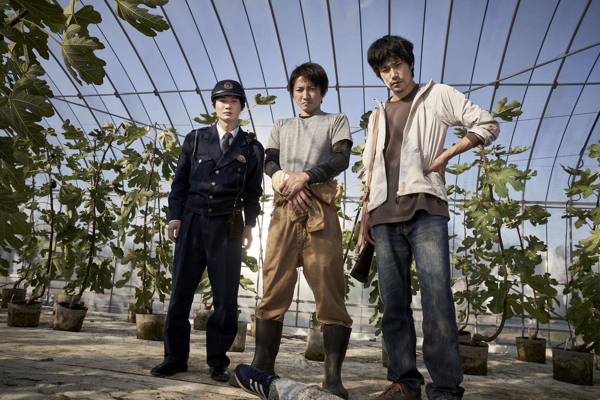 神木隆之介(左)自爆這次能夠與藤原龍也、松山研一合作相當緊張。(車庫提供)