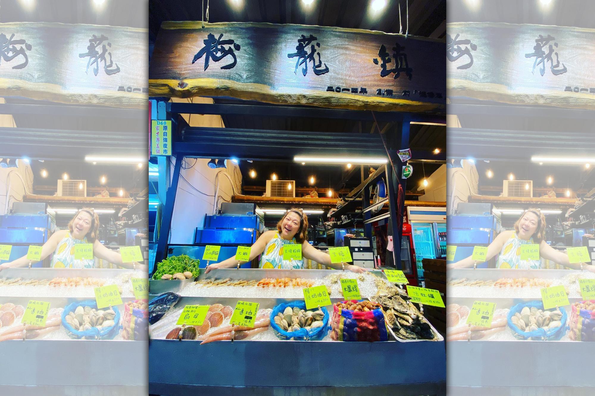 杜詩梅與老公在花蓮東大門夜市開燒烤店。(翻攝自杜詩梅臉書)