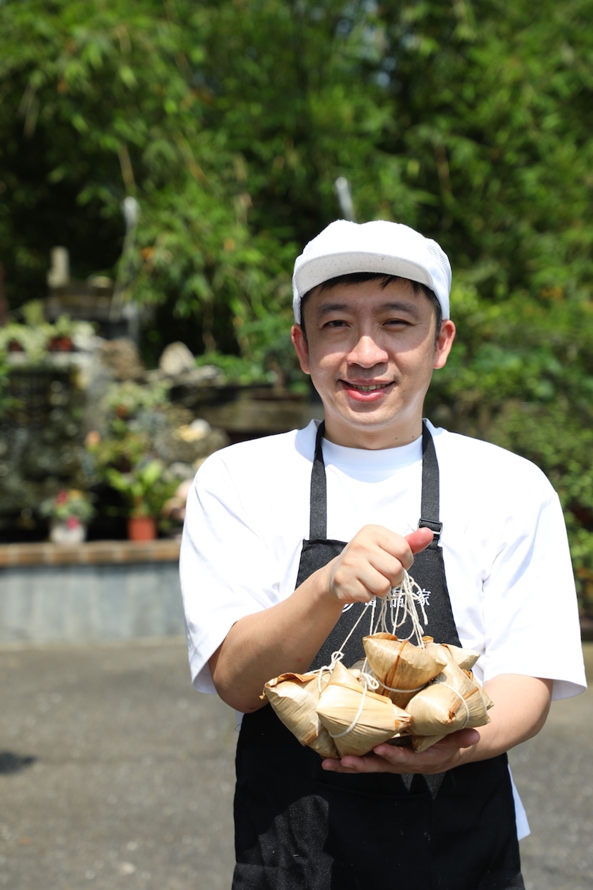學廣告的李東展把傳統米食點心轉型成迷你版伴手禮，讓老食物轉身變時髦。