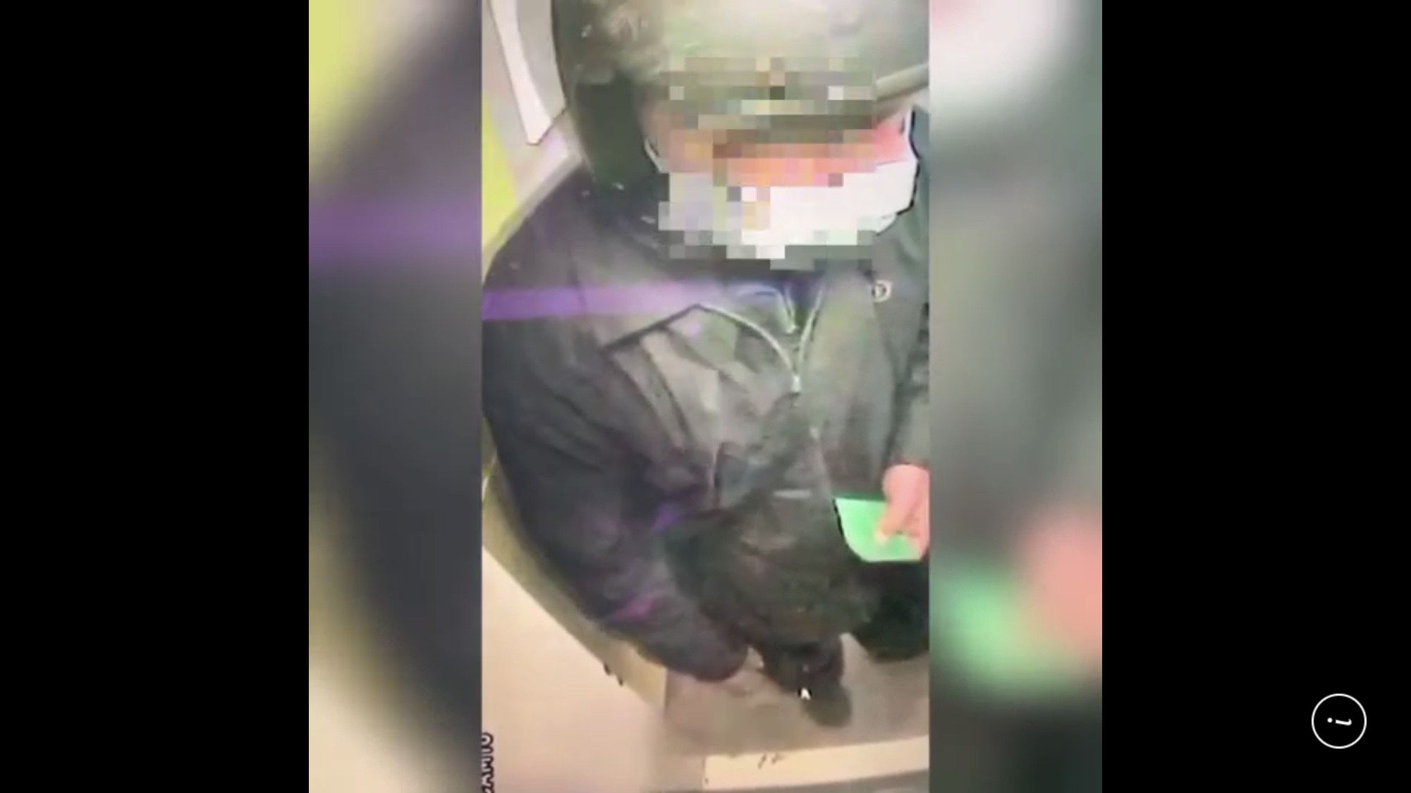 蔡男聲稱為了去霉運才在郵局前焚燒衣物。（翻攝畫面）