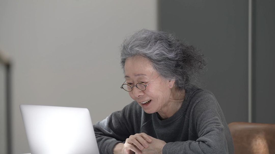 尹汝貞先前飛往美國宣傳《柏青哥》並準備出席奧斯卡頒獎典禮擔任頒獎人，順便錄製實境秀《意外的旅程》。（翻攝自Hook Entertainment Instagram）