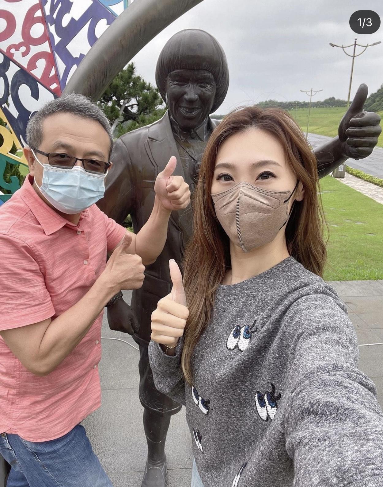 豬哥亮兒子謝順福與女兒謝金晶都特別到墓園掃墓。(翻攝自謝金晶IG)