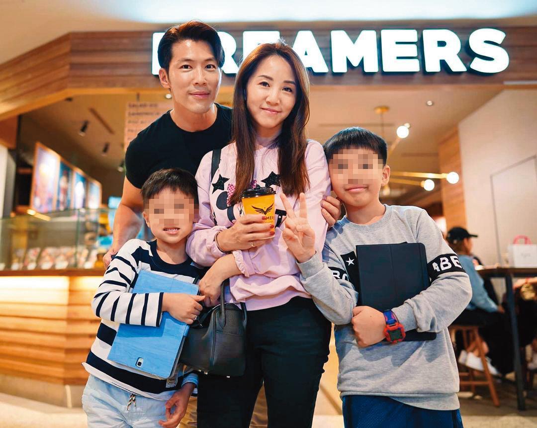 黃少祺和老婆小蓁育有一對可愛的寶貝兒子,目前妻小都在美國生活。(翻攝自黃少祺IG)