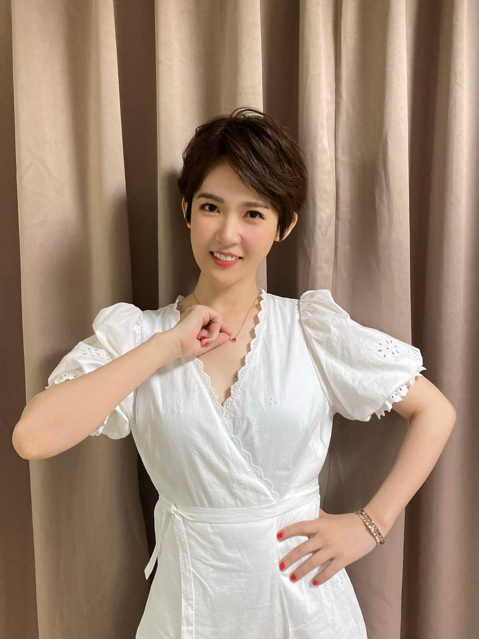 孫可芳因男友劉冠廷確診,也緊急取消明天的線上採訪。(翻攝自孫可芳臉書)