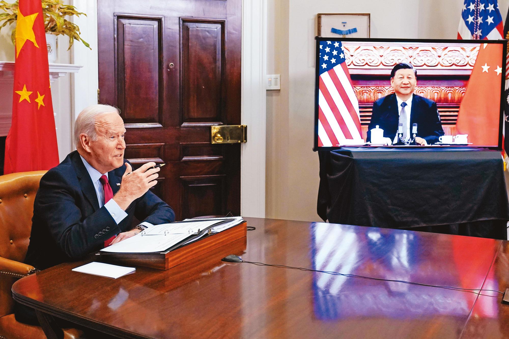 全球關注的美中博弈問題，許勝雄以獅王爭霸來形容兩強之爭。（達志影像）