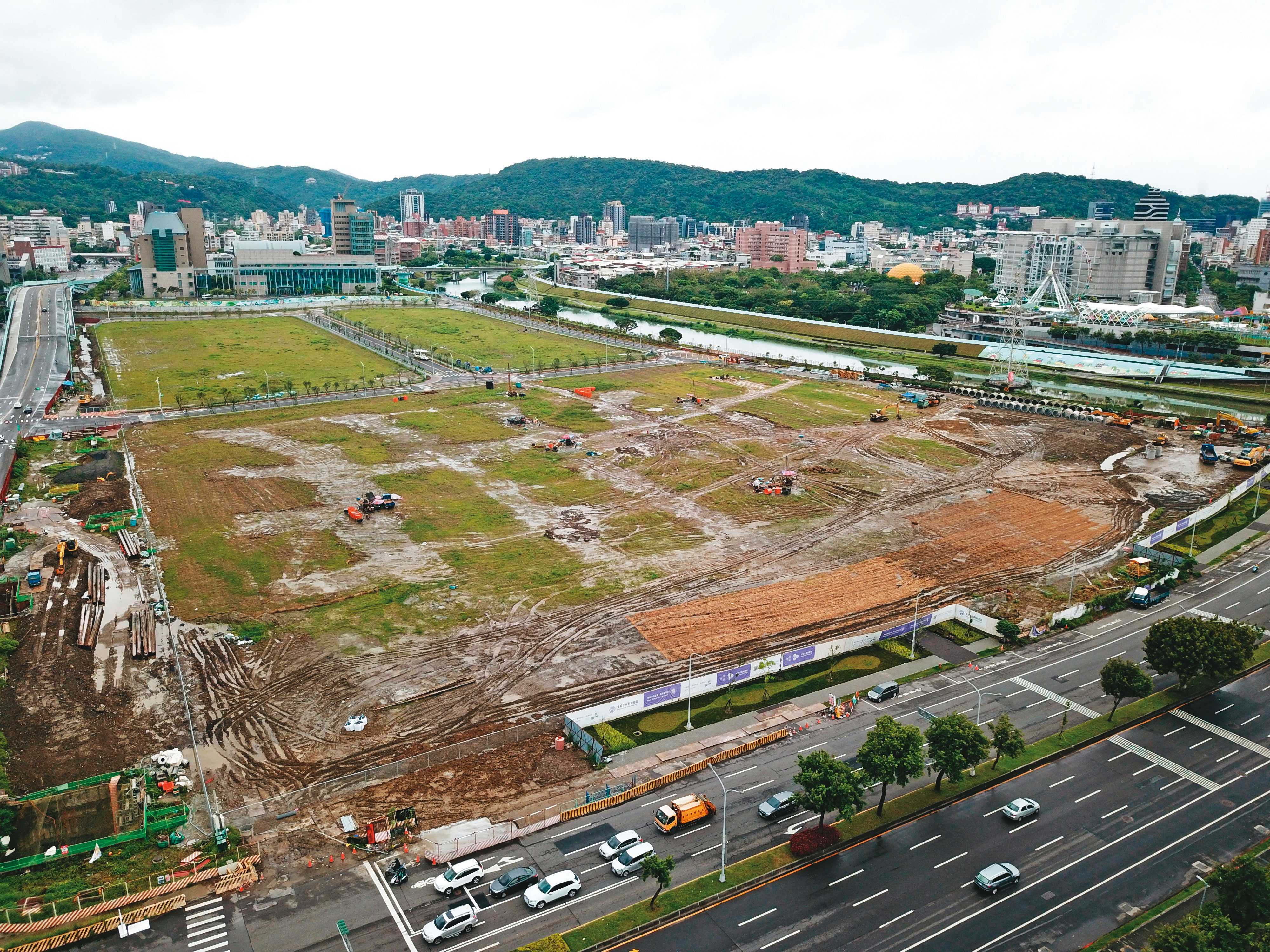 金寶集團斥資260億元，在台北市蓋新總部，邀請知名建築師李祖原設計。