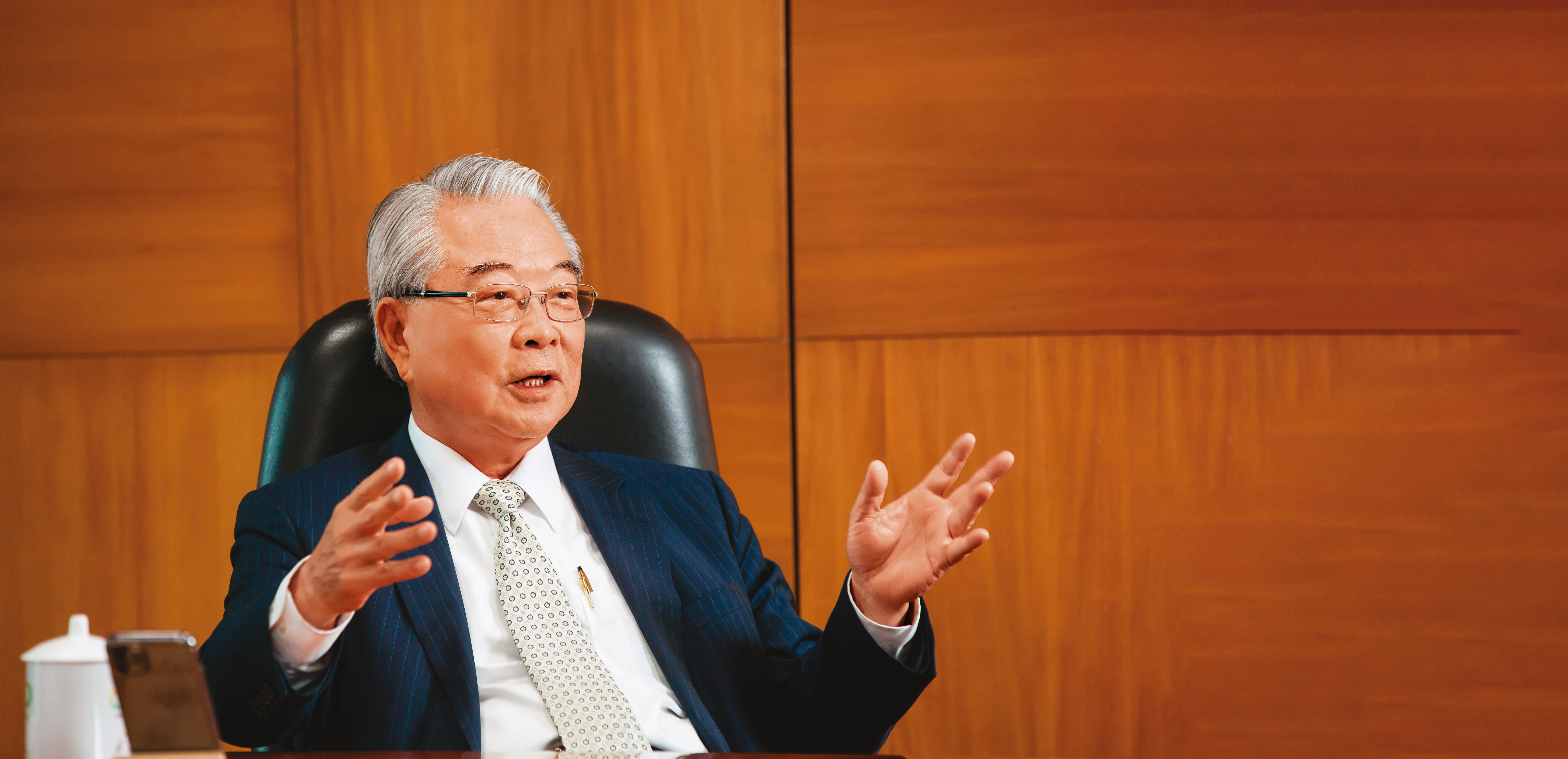 許勝雄接受本刊專訪，暢談金寶將靠集團綜效，創造每年營收雙位數成長。