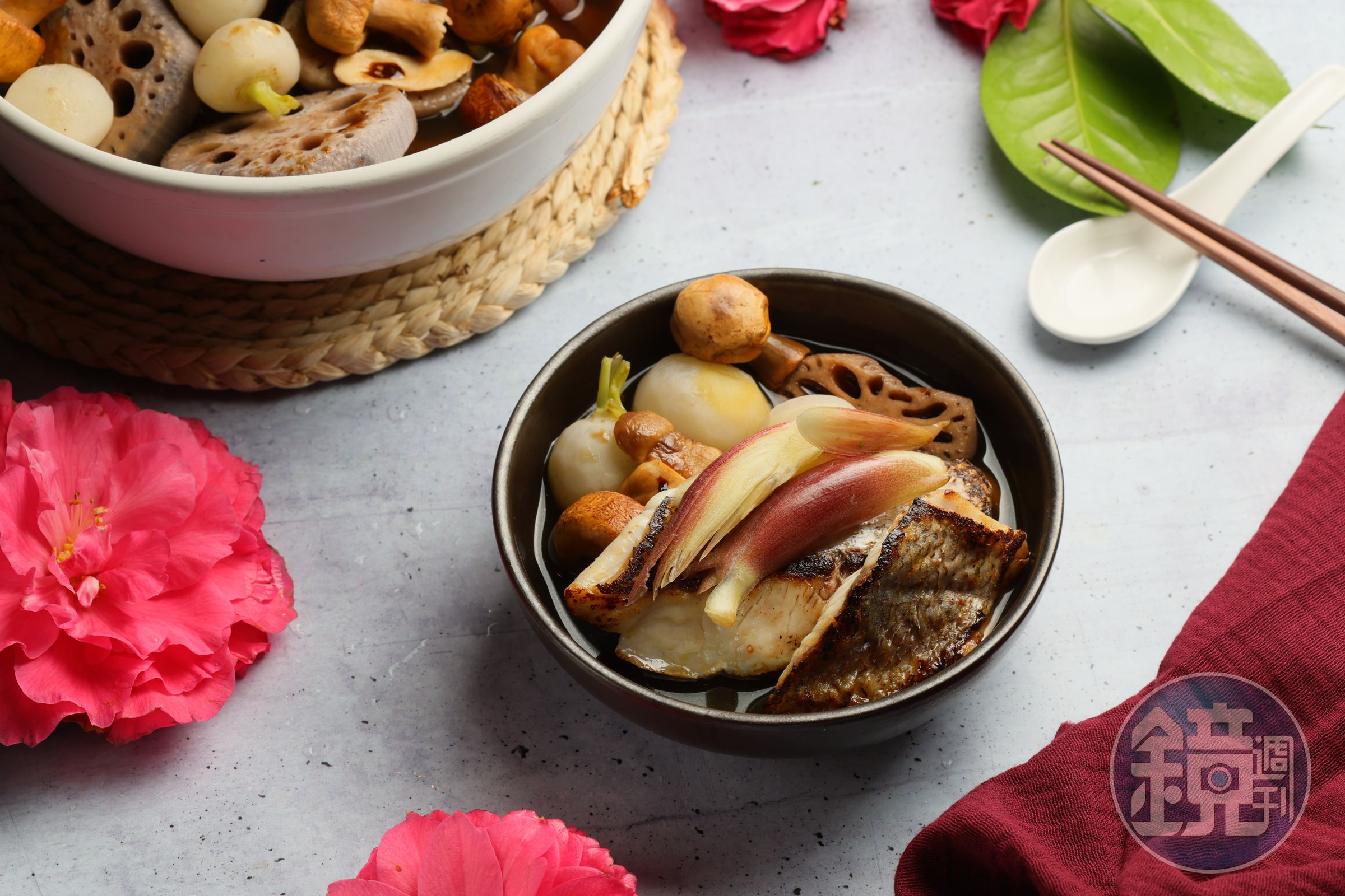 「松茸蕪菁秋藕煮」是非常日本的煮物。