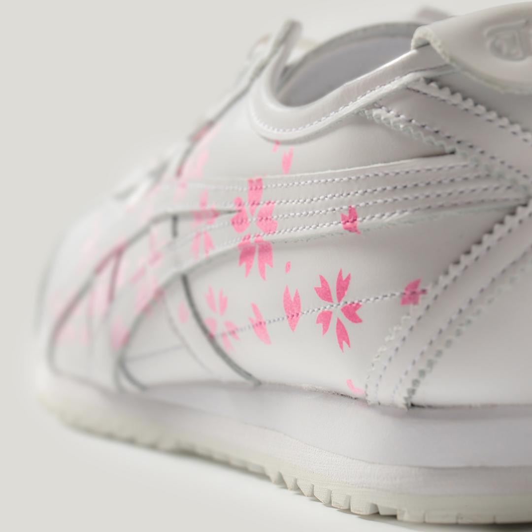 白色鞋面SAKURA SERIES。NT$5,380（Onitsuka Tiger提供）