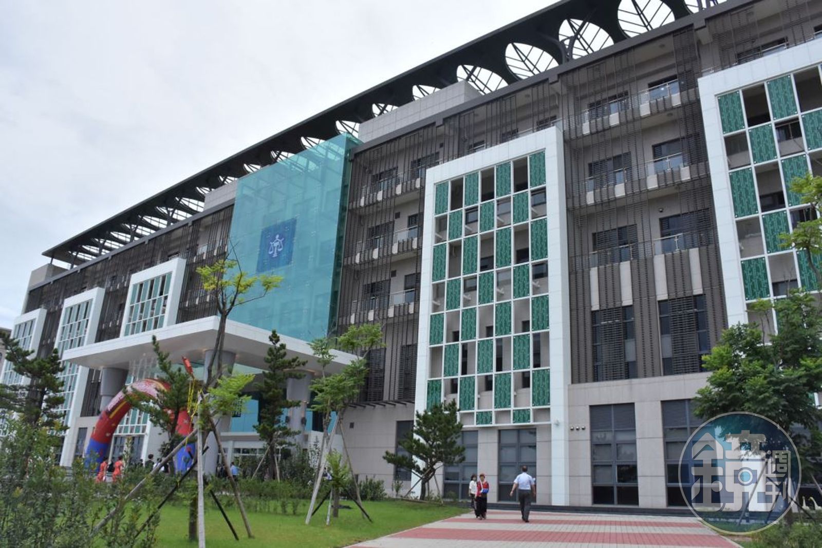 「恭喜你當爸爸」帶妻婦科看診才知成綠帽夫　他怒告小王求償 - 鏡週刊 Mirror Media