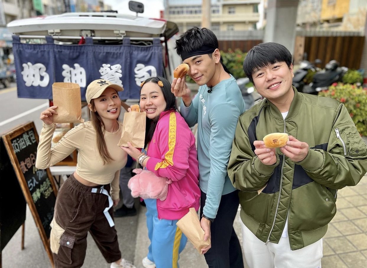 禾浩辰還出食尚玩家外景，和李易大文等人一起吃美食。（翻攝自IG）
