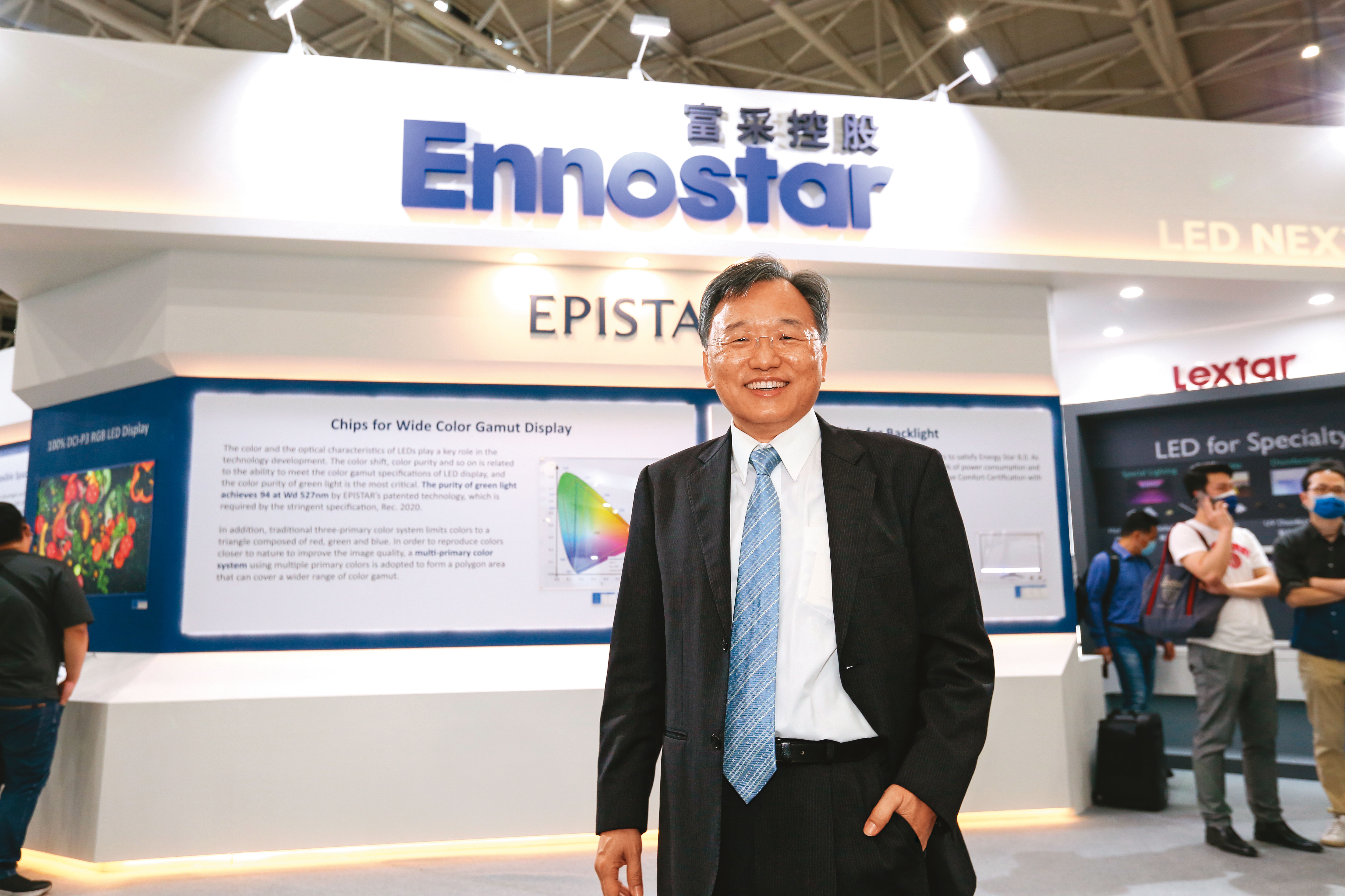 富采投控去年全面進駐LED晶粒廠鼎元董事會，彌補當年李秉傑選擇淡出感測元件市場之遺憾。