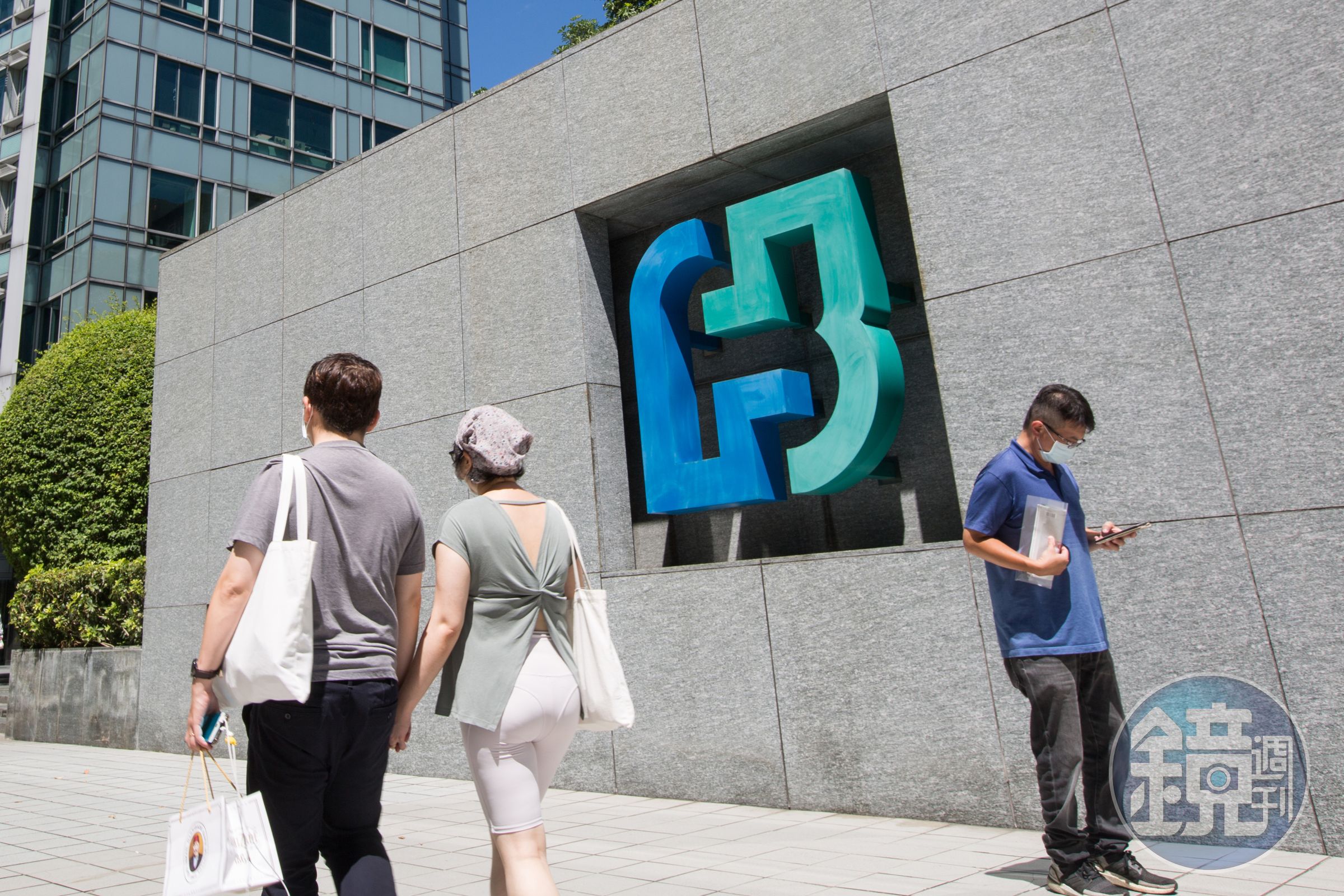 民進黨立委林楚茵指出富邦獲利賺翻天，防疫保單卻不願認賠，擅自修改保單規定。（本刊資料照）