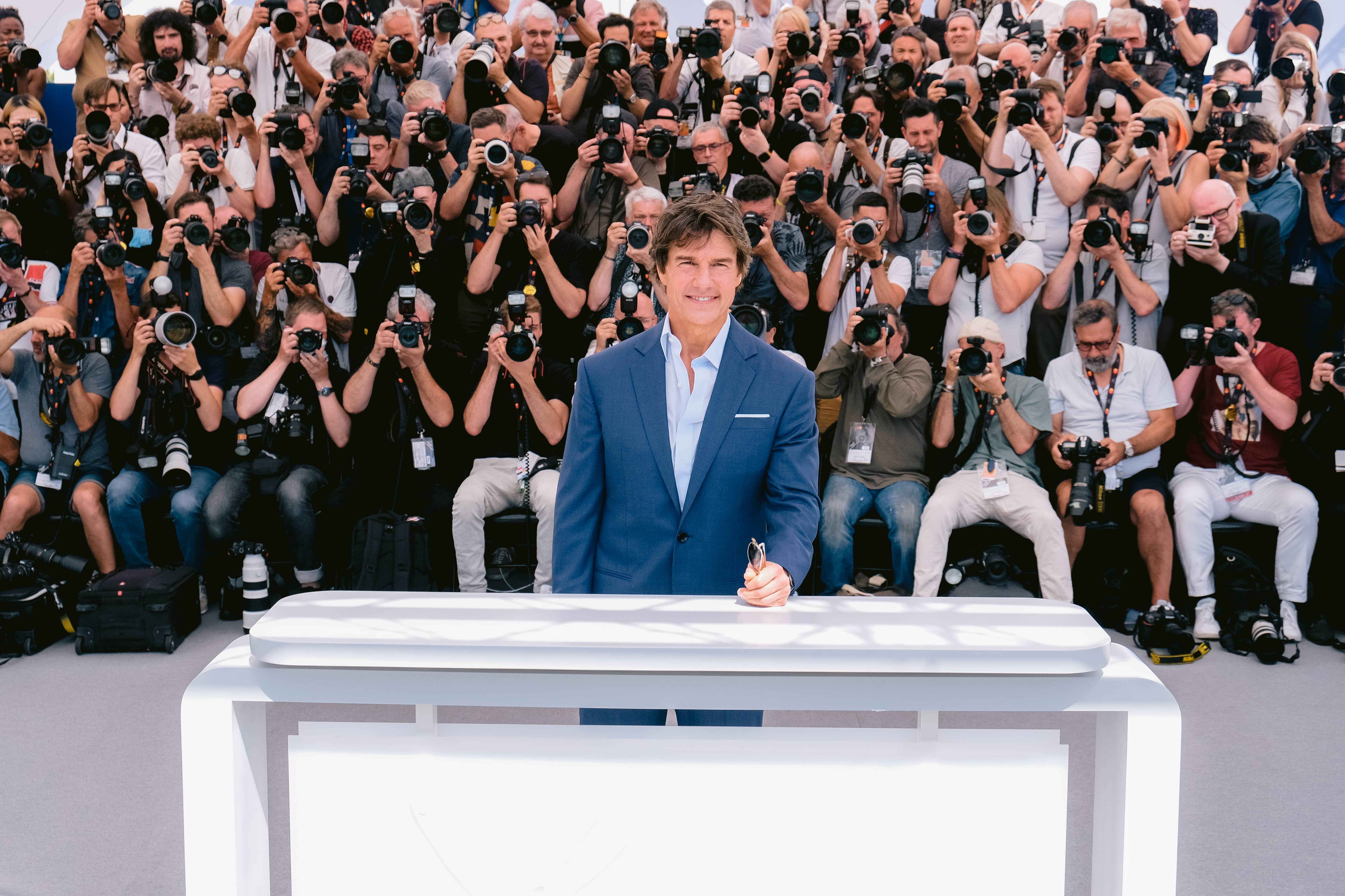 湯姆克魯斯出席坎城影展，接受媒體拍照。（UIP提供）