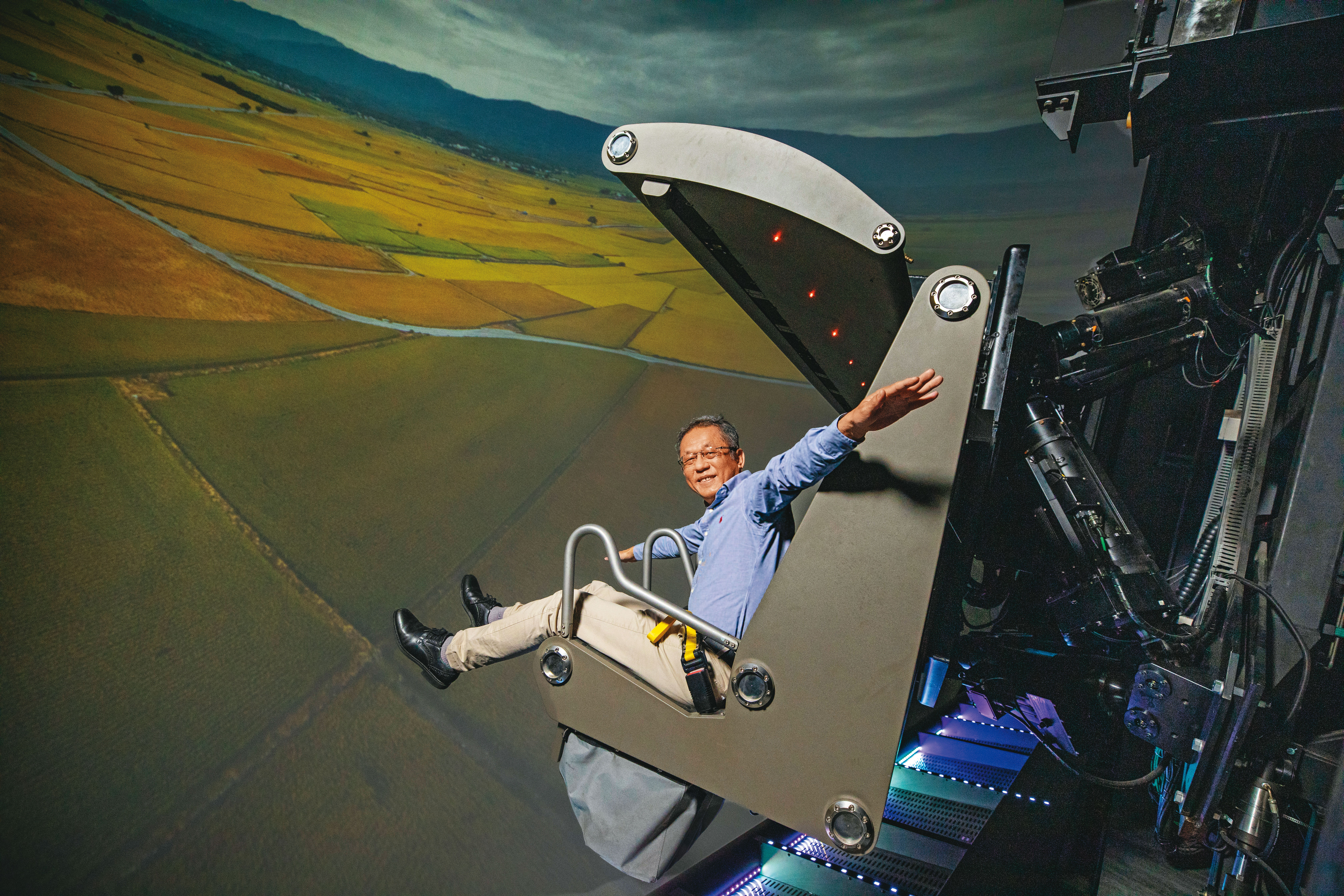 歐陽志宏21年前創立智崴，靠「飛越台灣」5D飛行劇院一戰成名，囊括全球9成大型飛行劇院與體感遊樂設備市占。