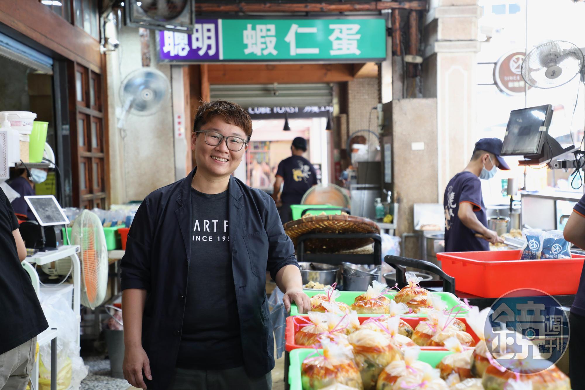 「林聰明沙鍋魚頭」執行長林佳慧透過線上線下佈局，成功將老店品牌化。