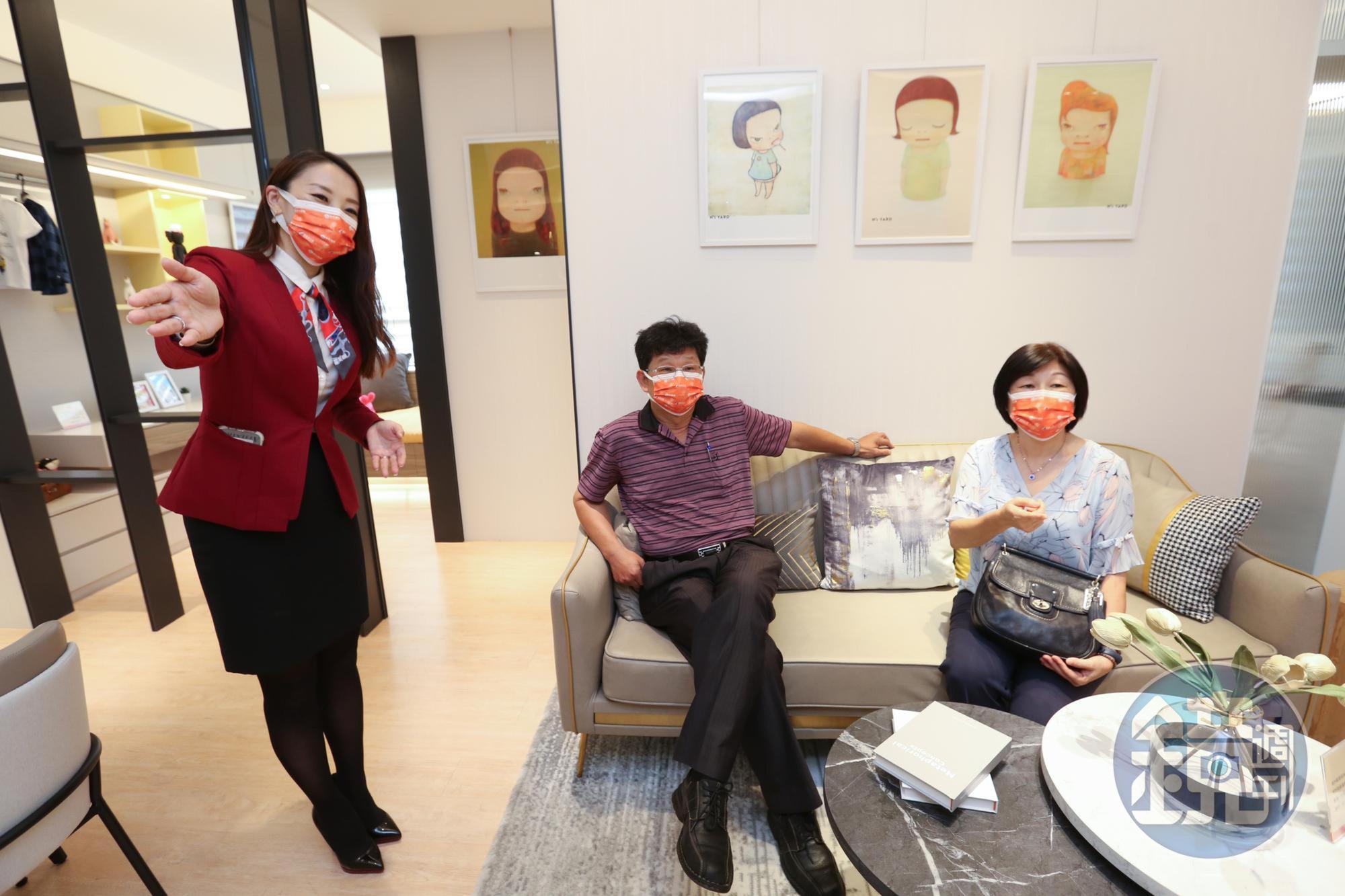 不少父母買房會把不動產登記在兒女名下,事後卻產生糾紛。示意圖。