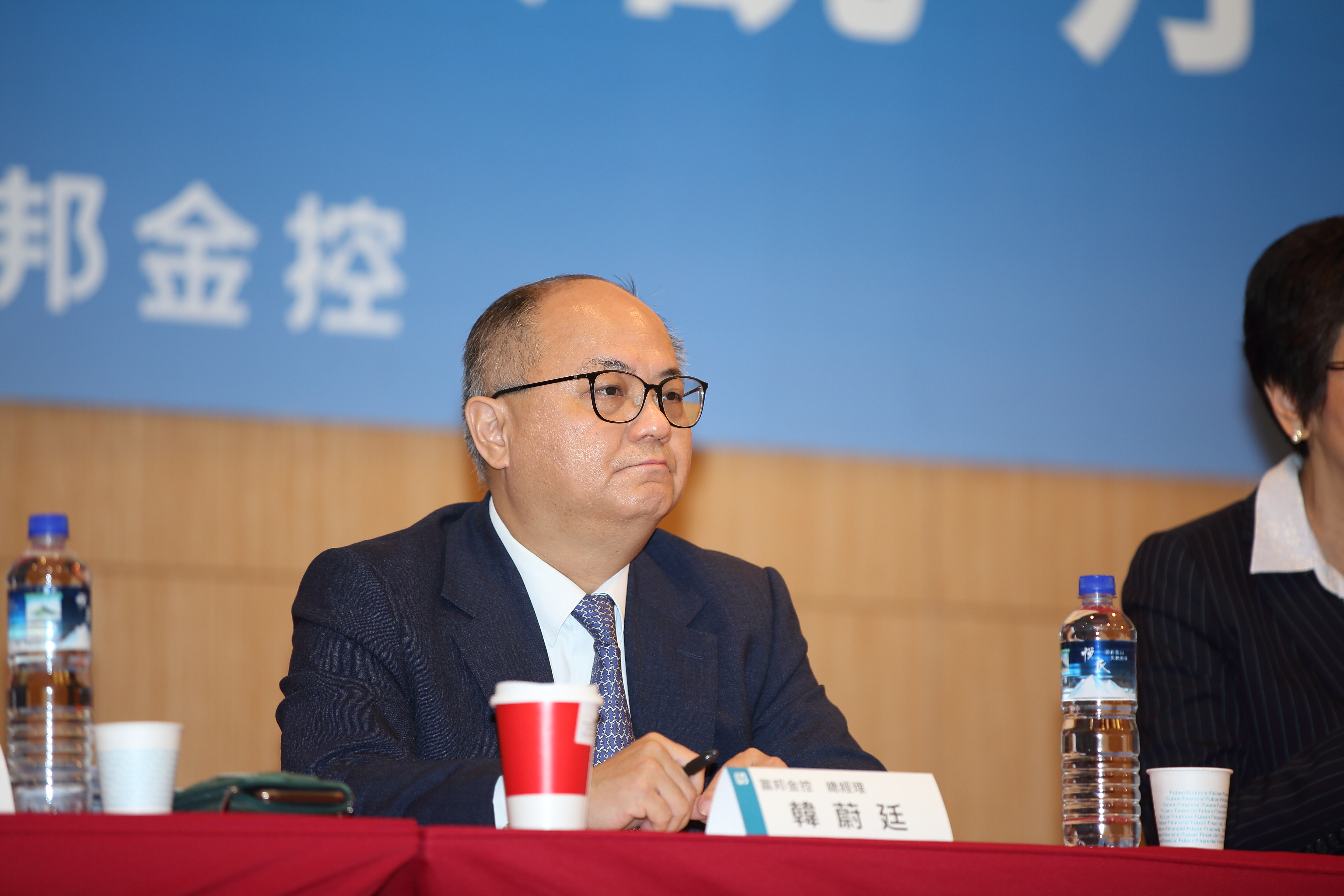 防疫保單之亂讓富邦金在法說會上直接和法人說清楚。圖為富邦金總經理韓蔚廷。（本刊資料照）