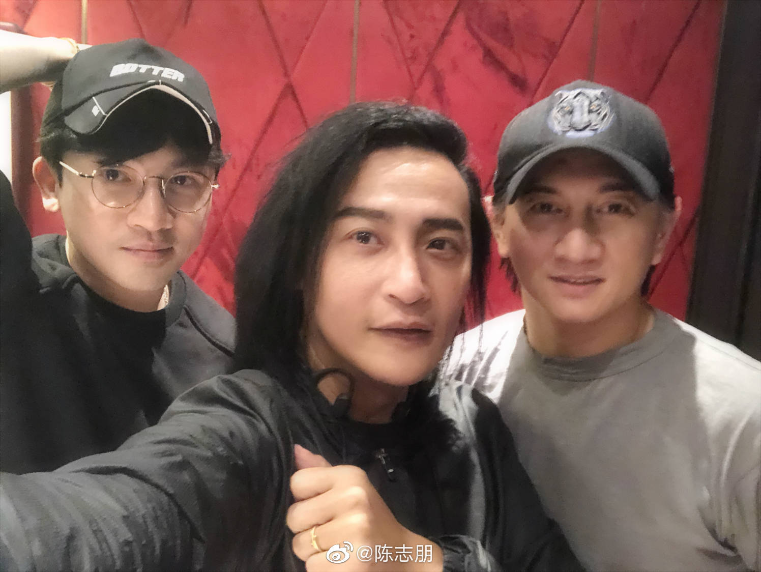 2019年蘇有朋、陳志朋、吳奇隆曾難得同框,3人中以陳志朋星運最不順遂。(翻攝陳志朋微博)