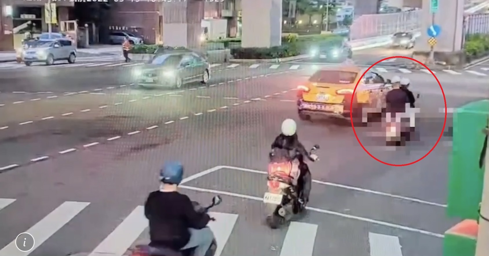 廖男、李男2名男子逞凶後揚長而去。（翻攝畫面）