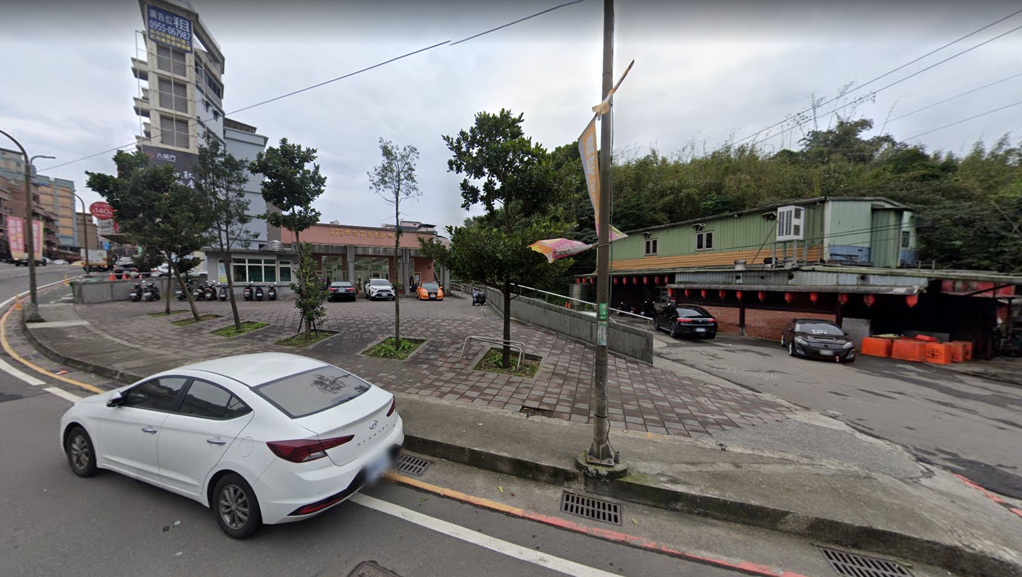 原PO後來坦承是住在基隆信義區,鄉民則起鬨回應:「我在大安路有2,000坪土地,宜蘭員山鄉。」(翻攝google map)