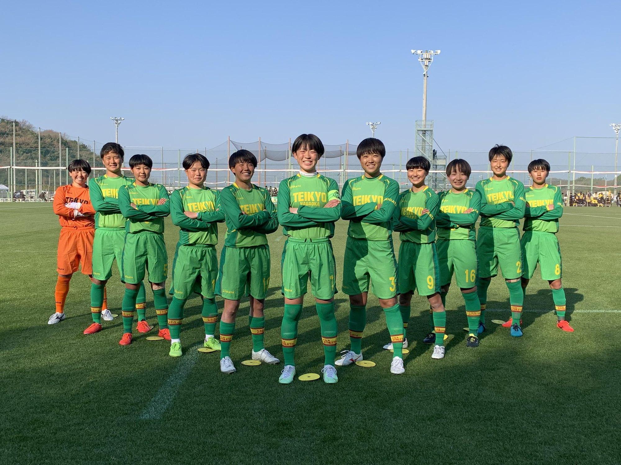帝京長岡高中女足隊以52:0懸殊比分擊敗國際情報高校，引起網友熱議。（翻攝自推特@teikyo_7045）
