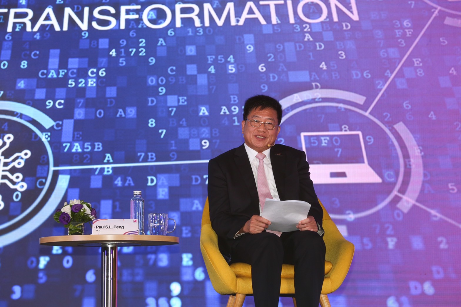 市場傳聞友達和群創要合併，彭双浪直言不為併而併。