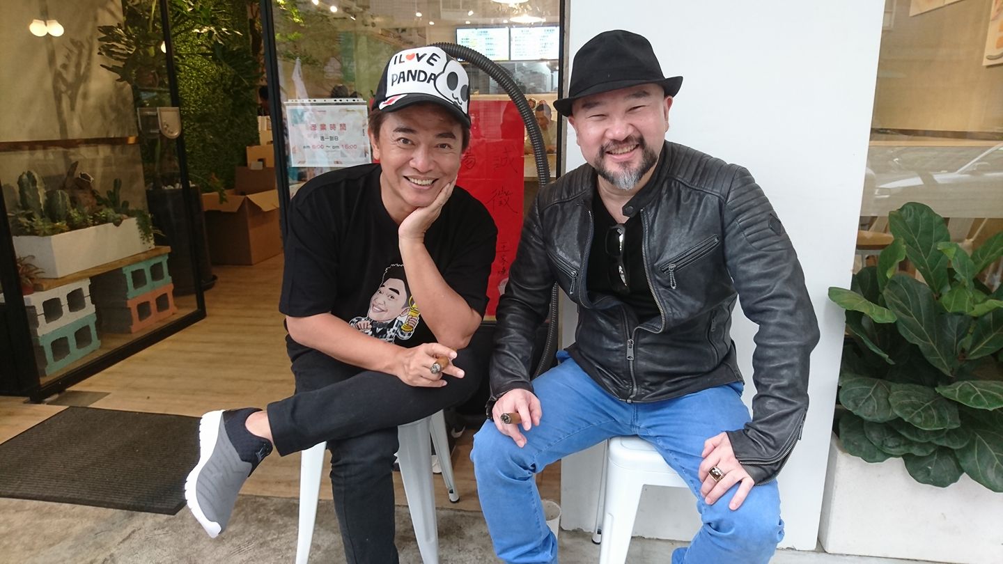 辛龍原為吳宗憲旗下「容易文創」藝人，自從愛妻劉真病逝後他便沒有再工作，之後更離開公司，自己成立工作室。（翻攝自辛龍臉書）