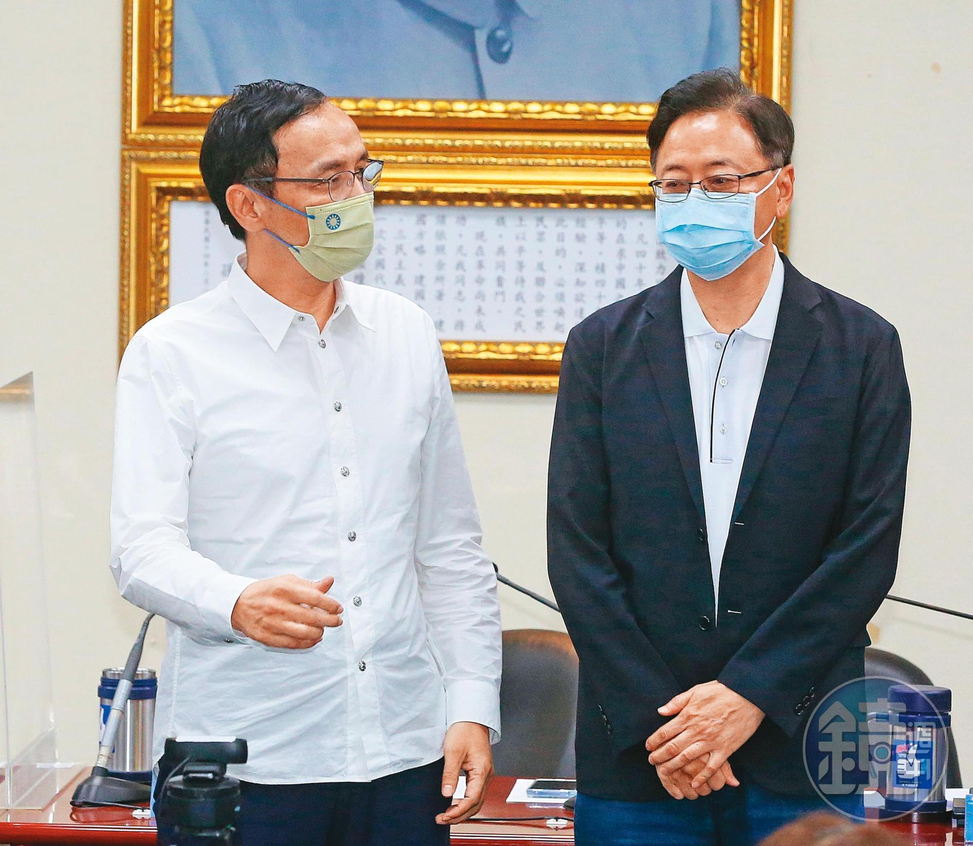 國民黨主席朱立倫突襲式地提名前行政院長張善政參選桃園市長,導致國民黨在桃園的地方勢力炸鍋。