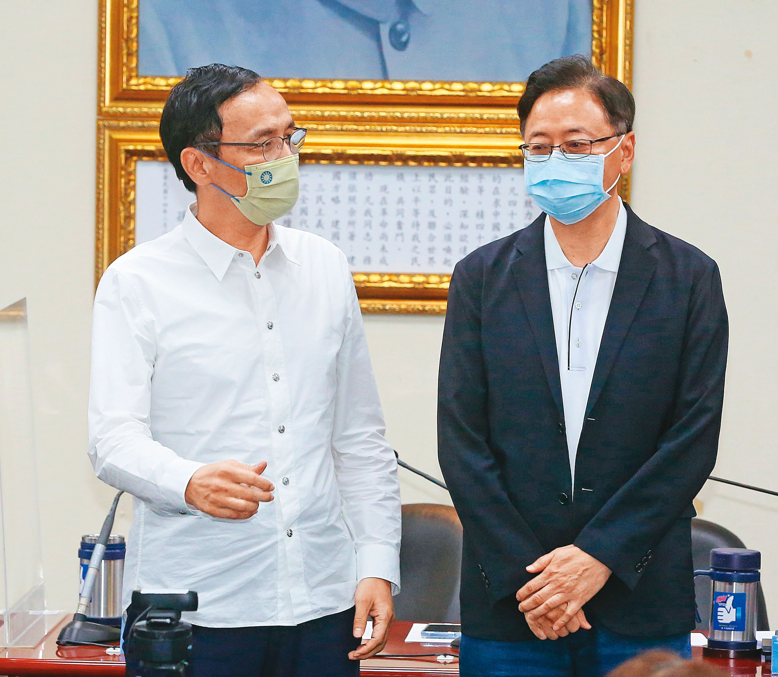 國民黨主席朱立倫突襲式地提名前行政院長張善政參選桃園市長，導致國民黨在桃園的地方勢力炸鍋。