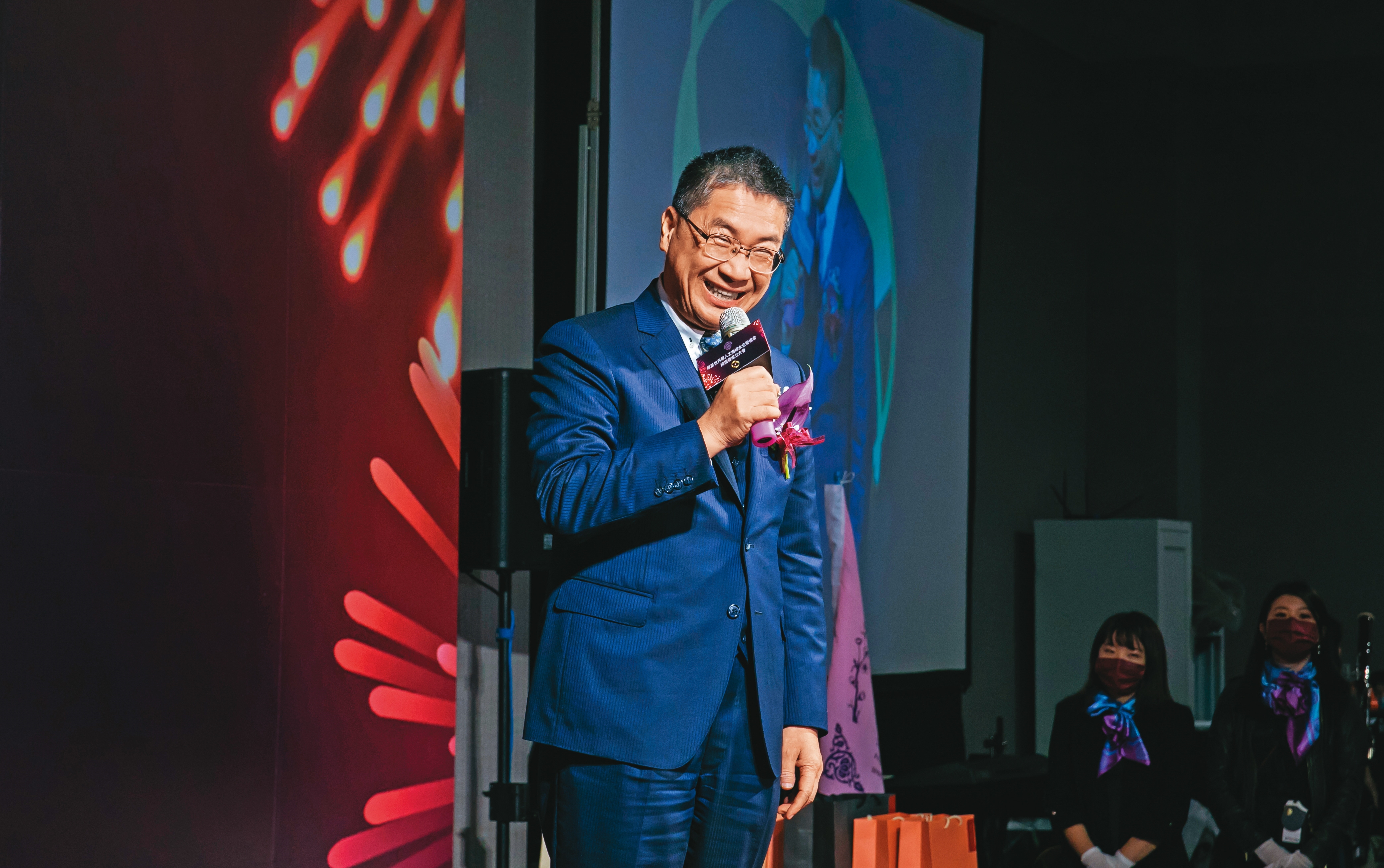 黨內思考提名徐國勇選新北「部長對署長」，但徐本人已表態無意願。