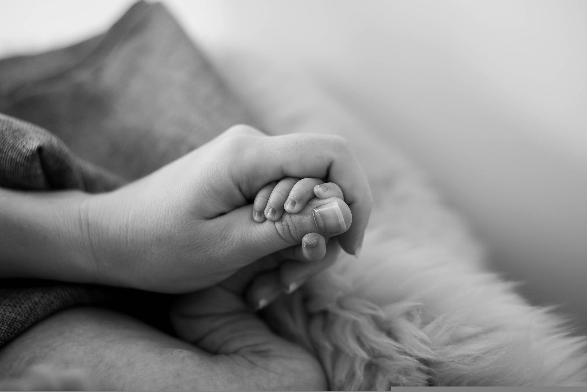 英國著名的公營兒童醫院,驚傳一名27歲女護理師因涉嫌毒死新生兒遭逮捕。(示意圖,翻攝自Pixabay)