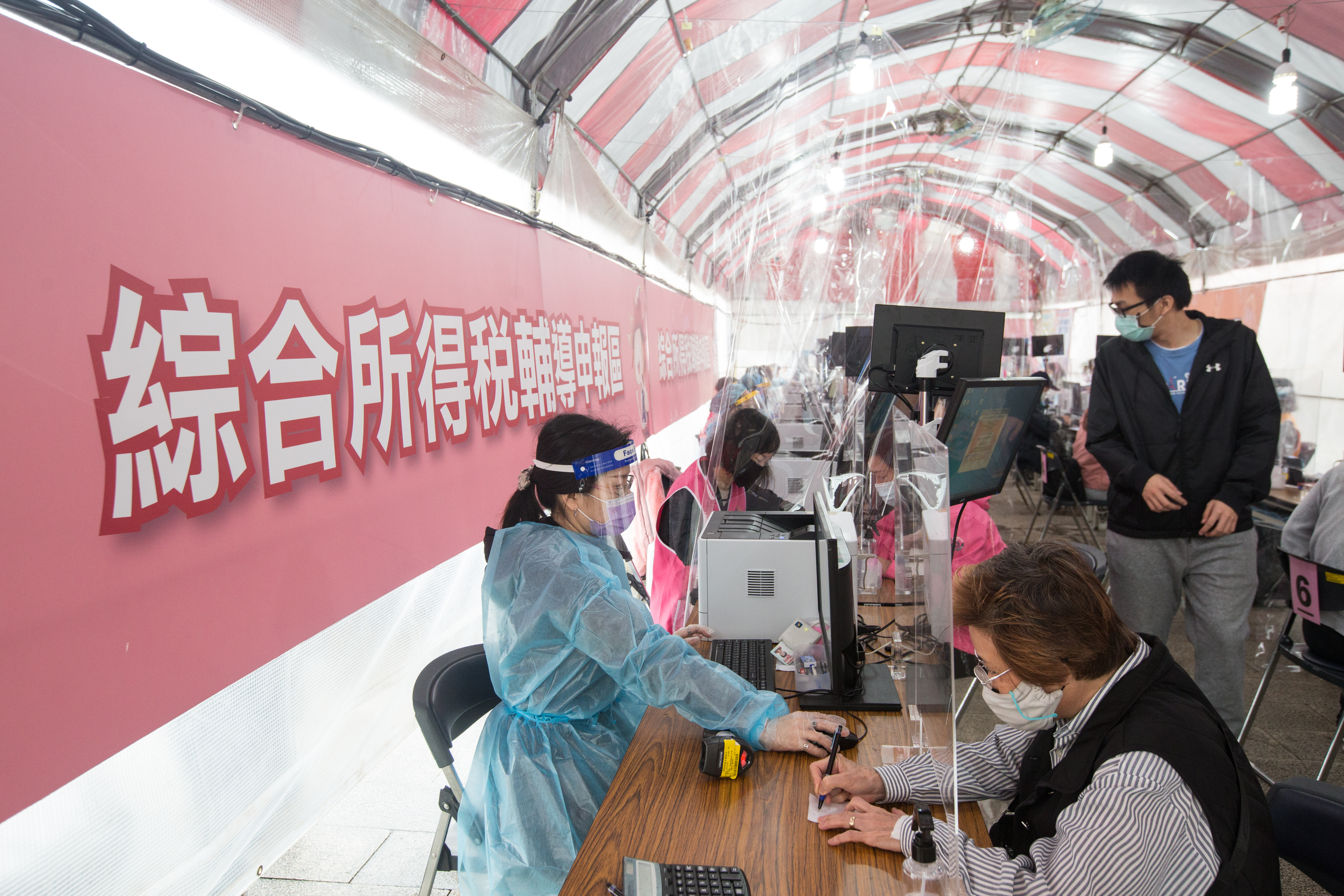 愛心房東租給租金補貼戶，可享減稅優惠，適用自用稅率計算。