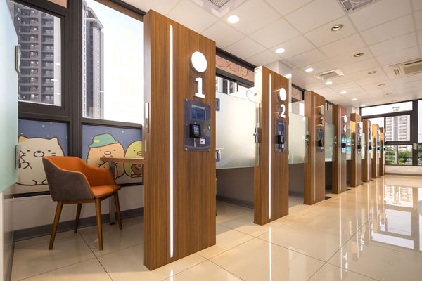 7-ELEVEN首創「多功能自助式付費包廂專區」，以三亮點吸引遠距辦公與教學的族群。（業者提供）