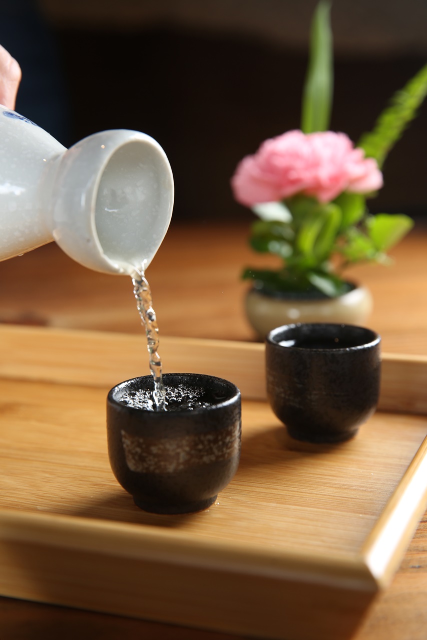 餐間會附上自釀梅子醋，「養生醋」解膩助消化。