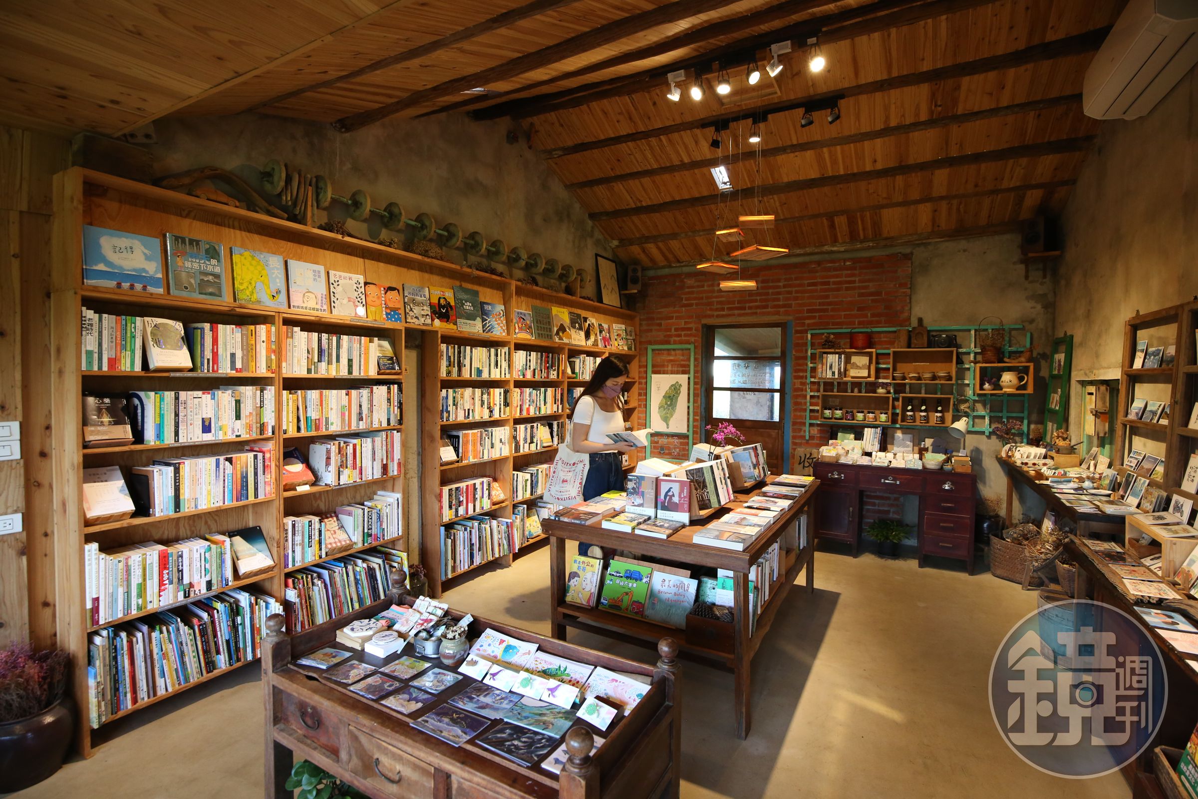 「晴耕雨讀小書院」是書店、咖啡廳、 文化基地，也是親子共遊的好去處。