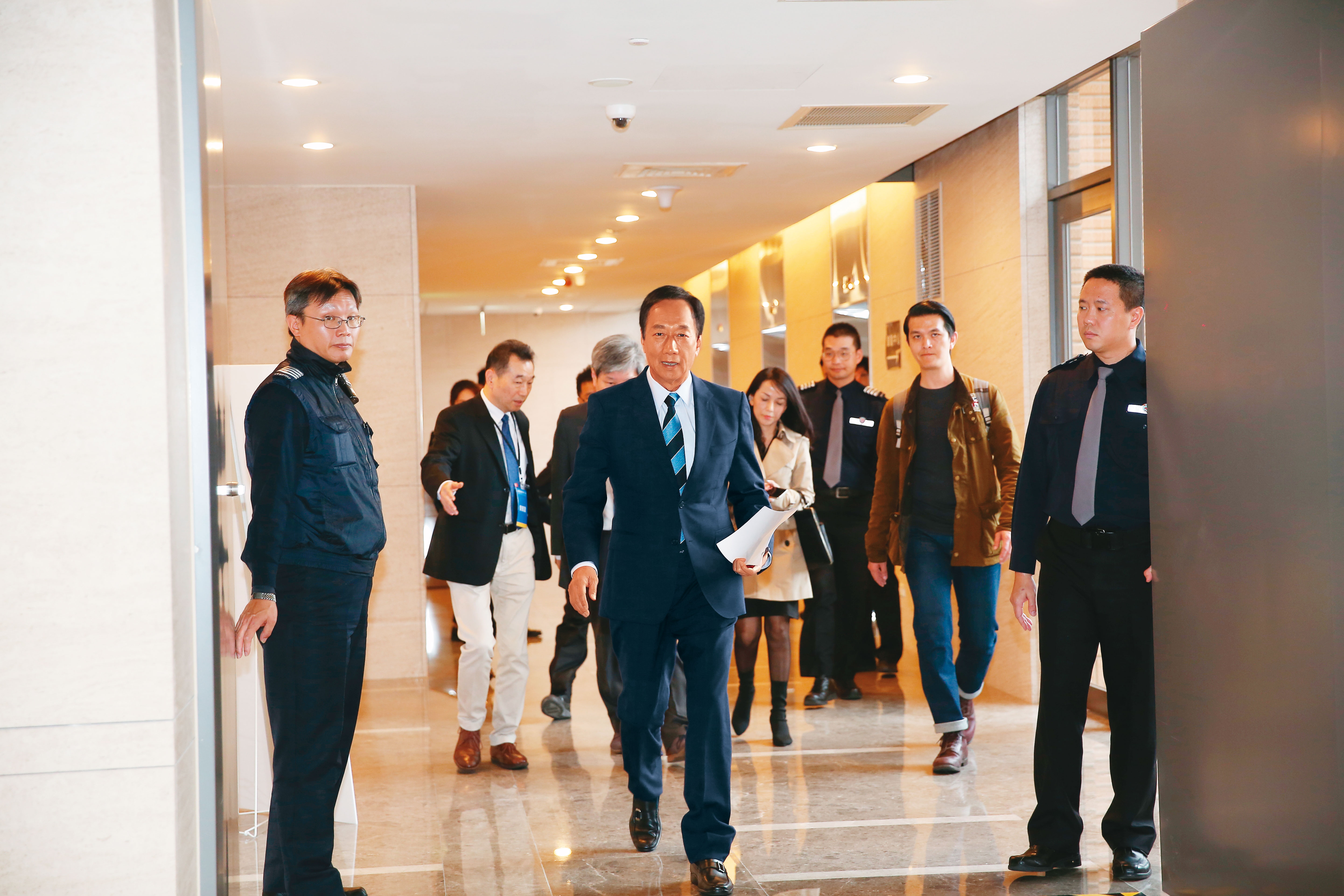 郭台銘要進行第二次的面板業大整併，目標就是群創、廣州廠與深超光電。