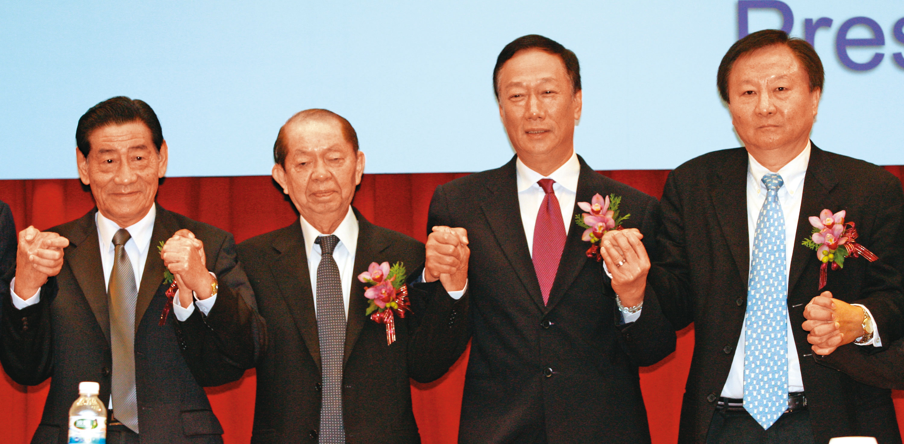 2008年，群創順利迎娶奇美電，再加上合併統寶光電，讓群創一舉超越友達，成為台灣面板一哥。（中央社）