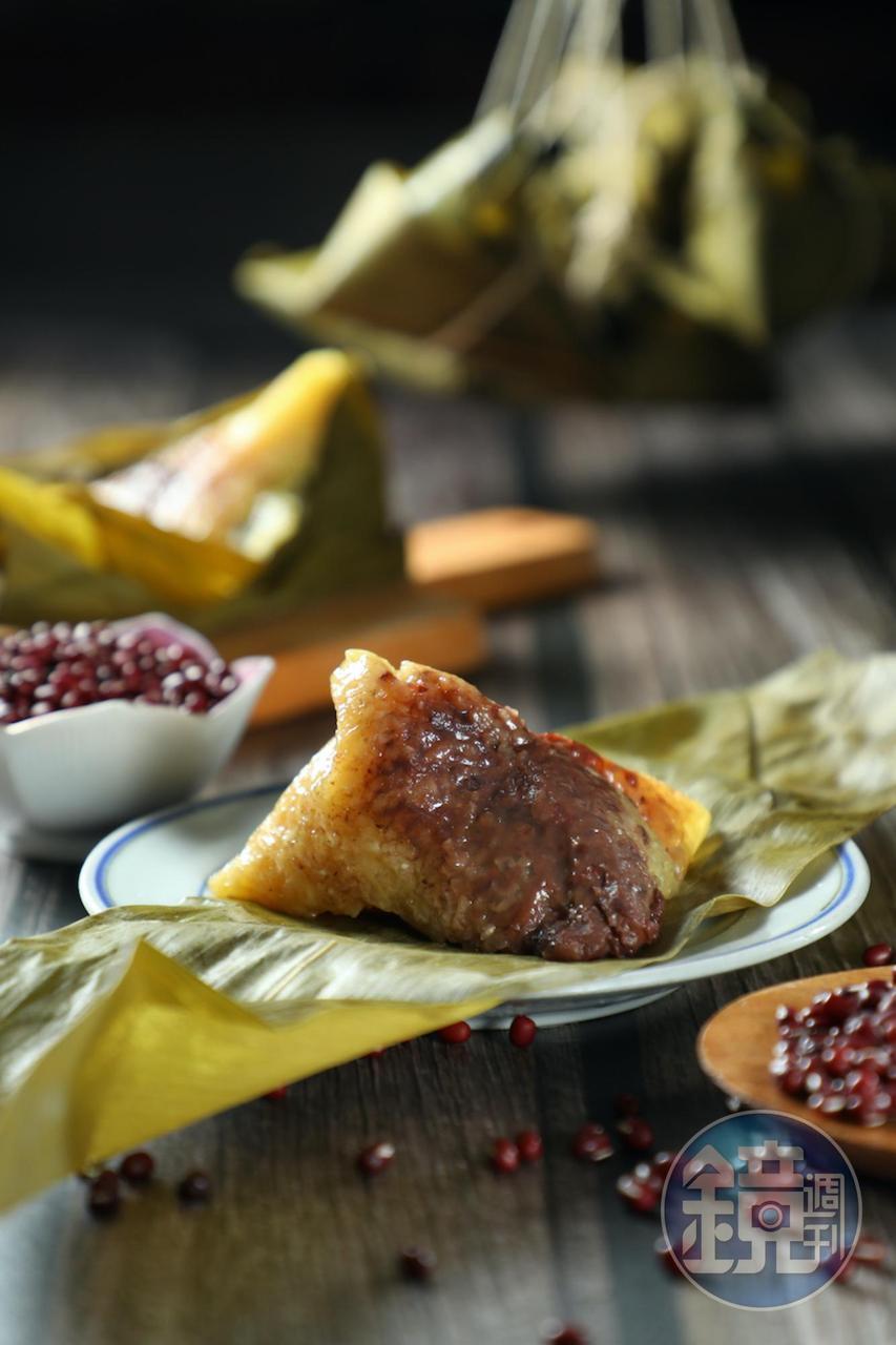 「紅豆鹼粽」豆沙香綿濃郁。（富品家傳統美食，35元／顆）