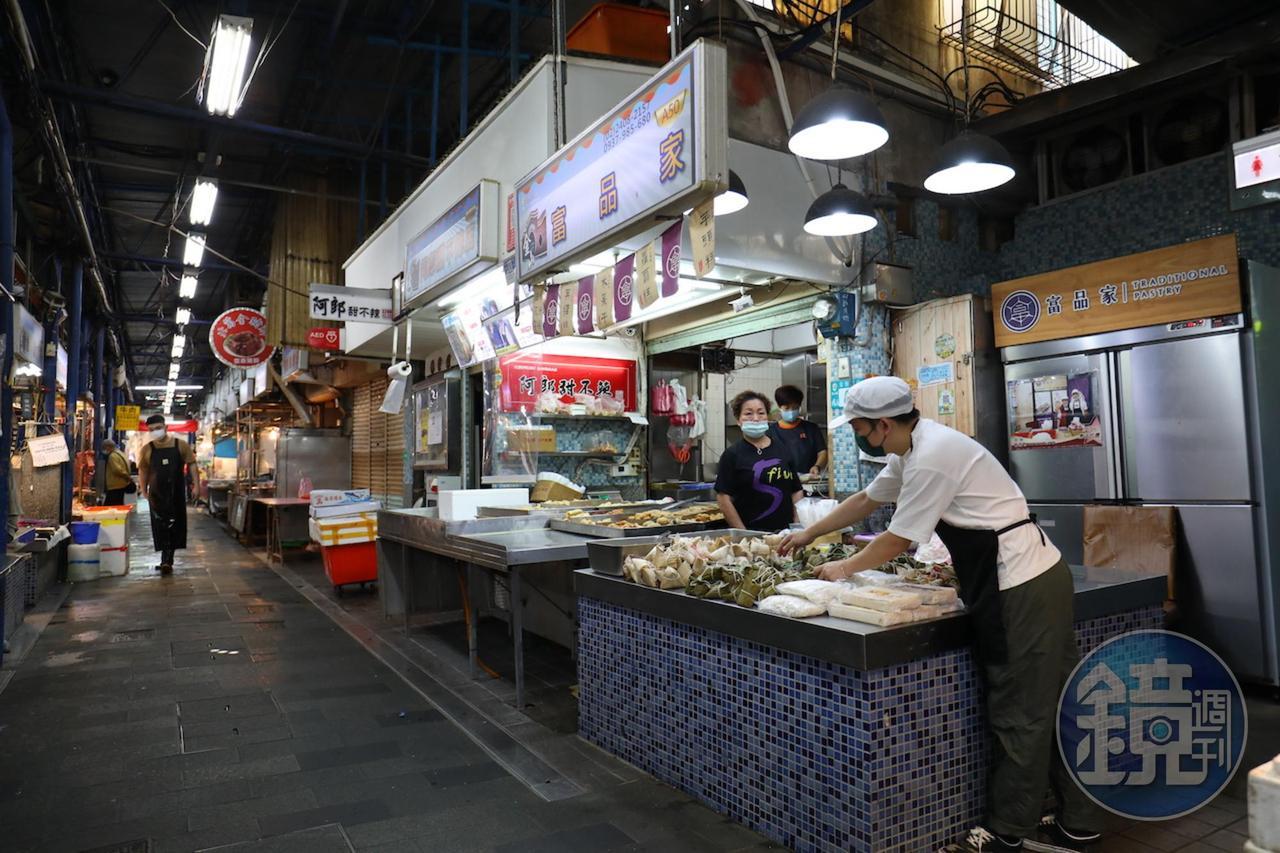 位在金山市場的「富品家傳統美食」是米食點心的專家。