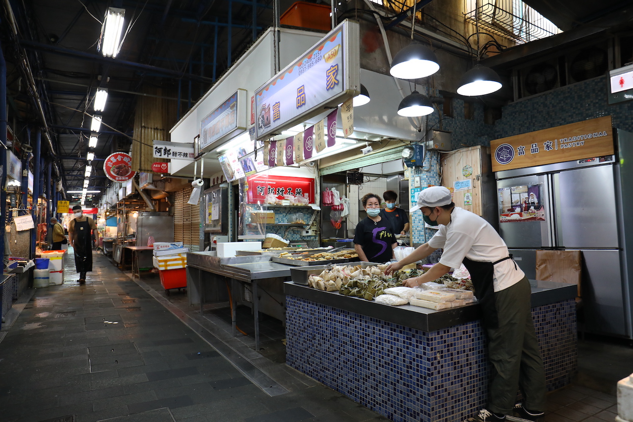位在金山市場的「富品家傳統美食」是米食點心的專家。