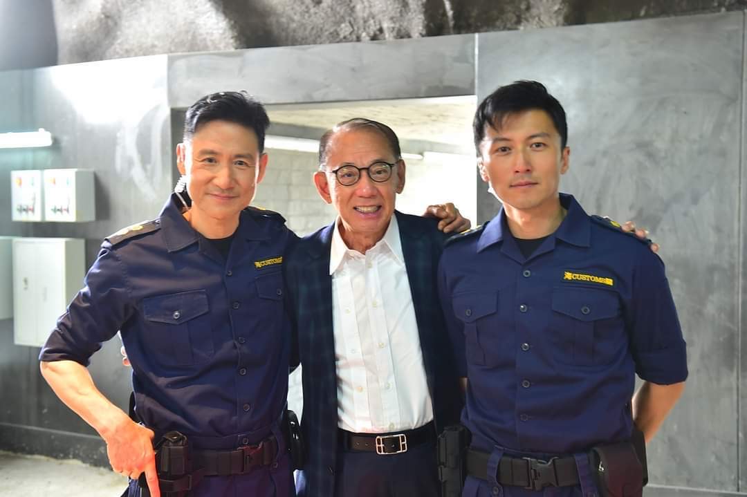 張學友近期與謝霆鋒拍攝電影《海關戰線》，楊受成來探班。（翻攝自微博）