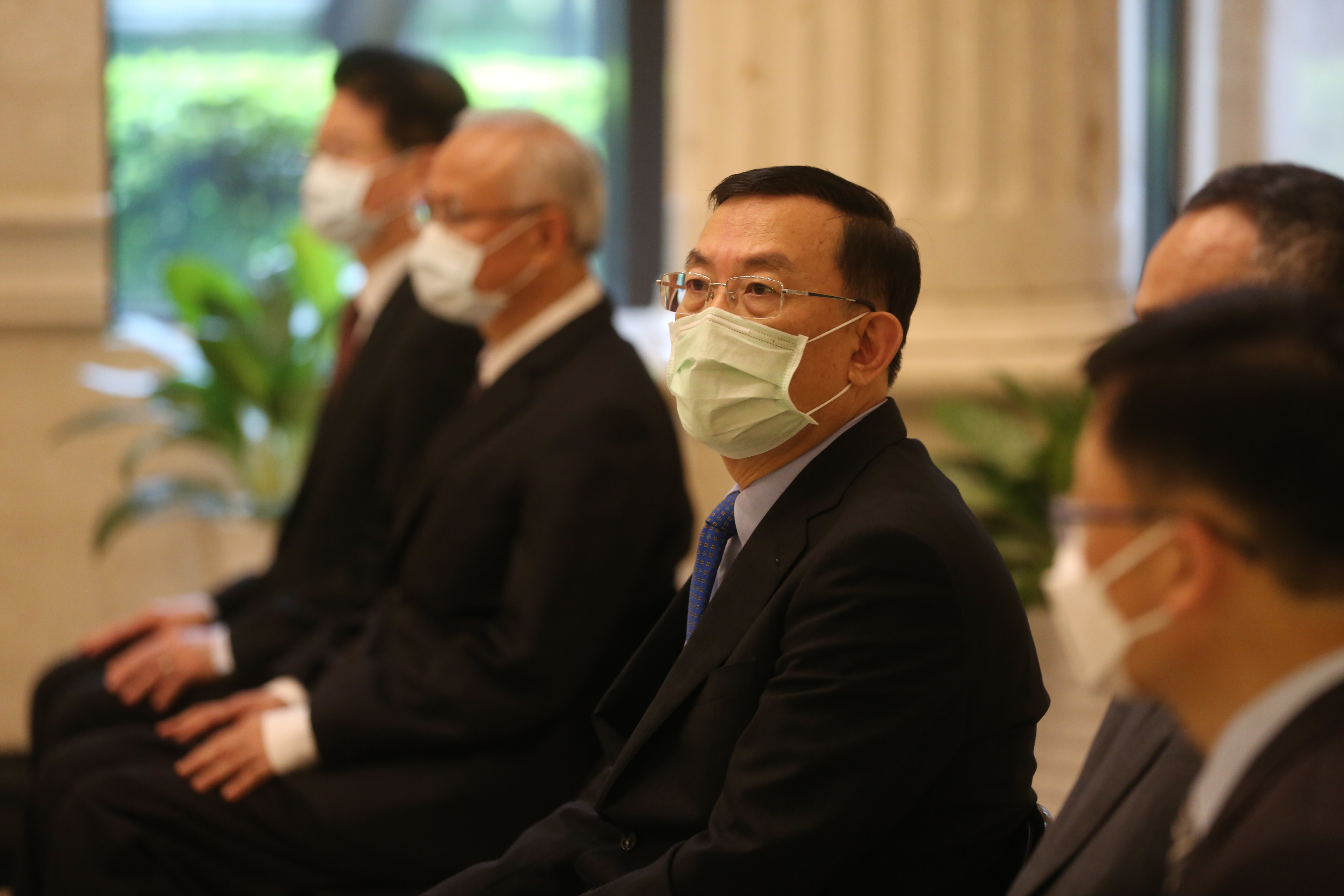 檢察總長邢泰釗上任後首度主持揭牌,他表示全力查賄,包括虛擬貨幣或行動支付等賄選手法也將一併調查。