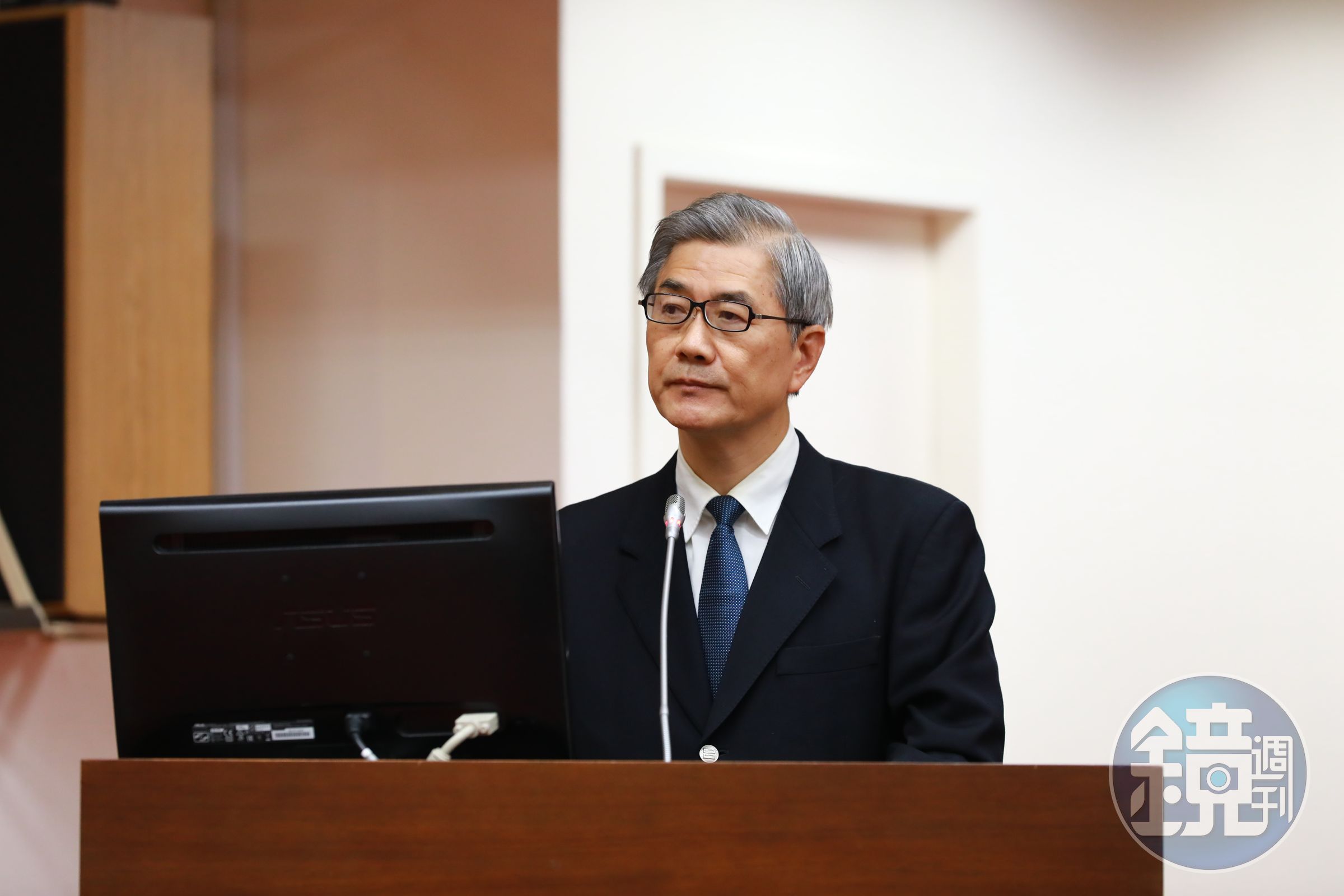 金管會主委黃天牧表示，防疫險該賠就要賠，不會替保險公司安排止血。（本刊資料照）