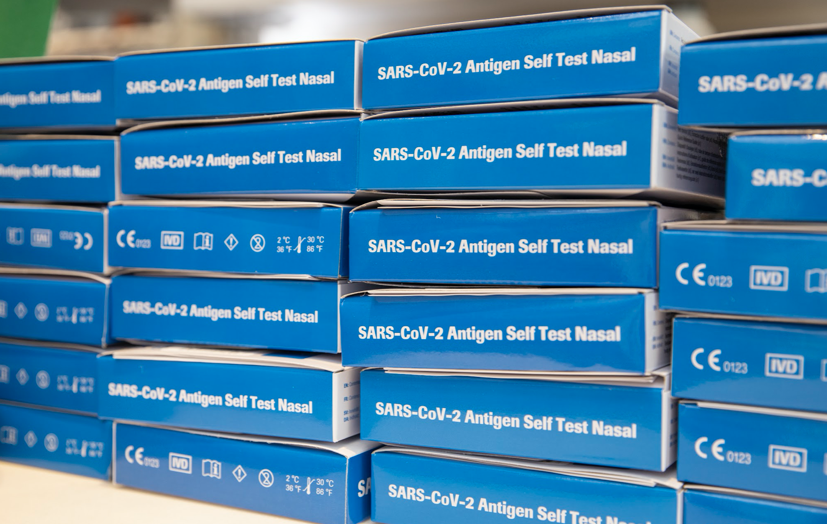 新北市為鼓勵65歲以上長者施打疫苗，新北市府將加碼贈2支快篩。（示意圖，本刊資料照）