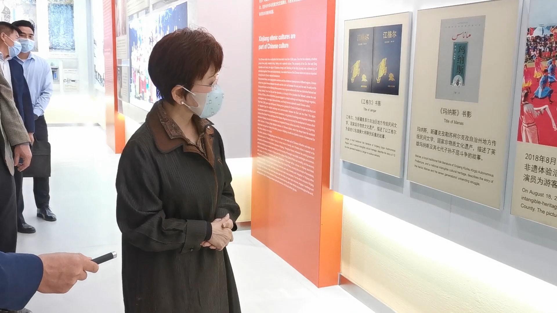 國民黨前主席洪秀柱近日前往參訪新疆多地,讚當地「和諧歡樂、多元包容」。(翻攝洪秀柱臉書)