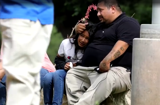 德州羅伯小學24日發生大規模校園槍擊案，導致18名學童、3名成人死亡。（翻攝紐約郵報影片）