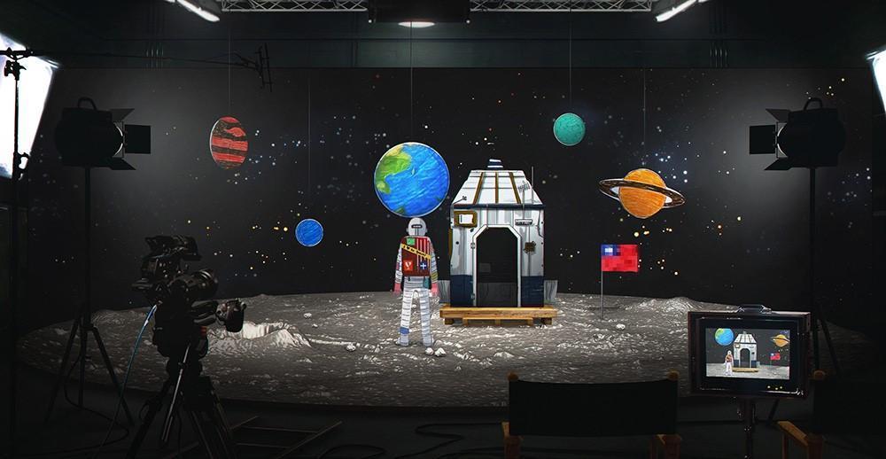 互動式VR《星際大騙局之登月計劃》由高雄市電影館、公視與綺影映畫共同出品。(高雄市電影館提供)