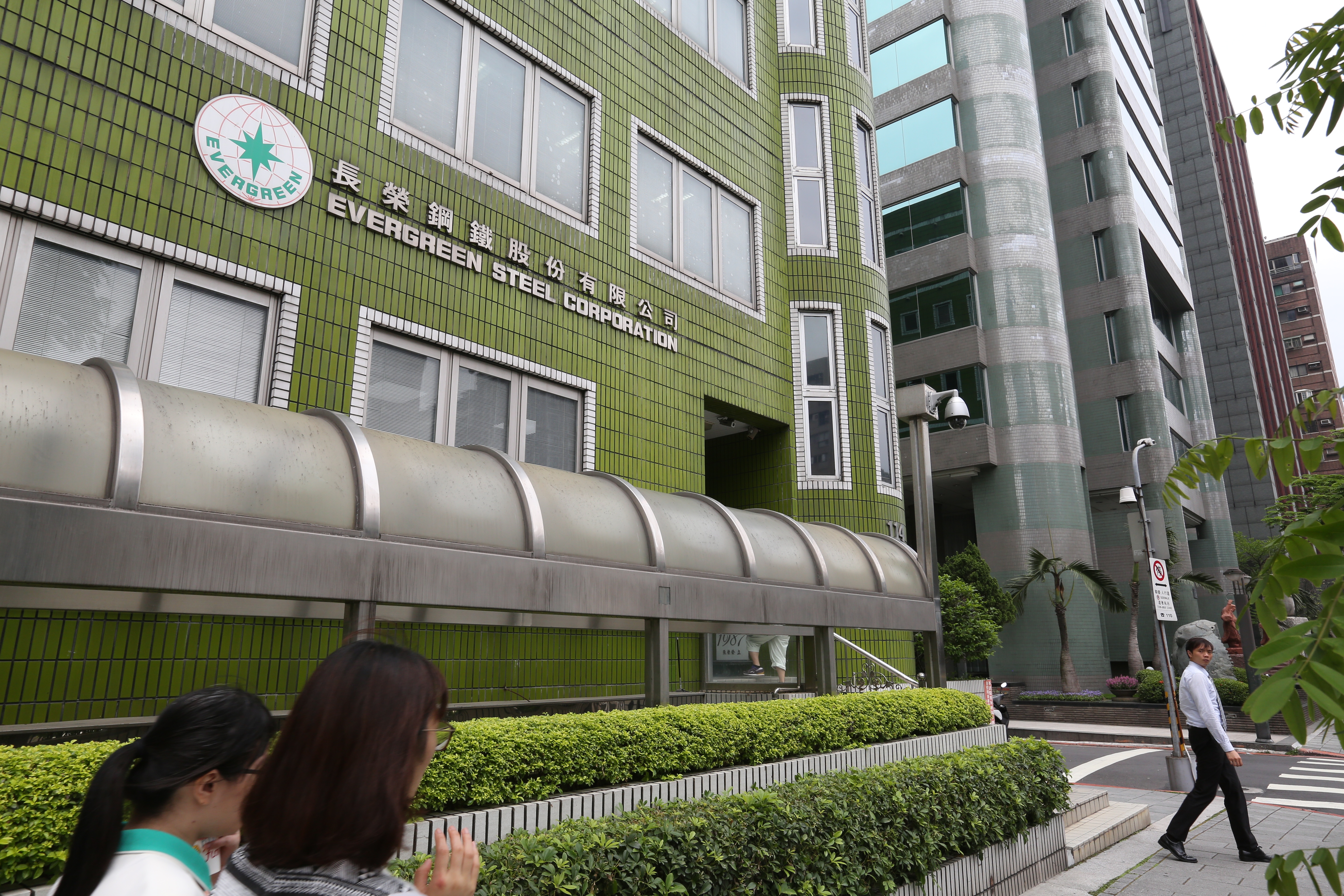 長榮鋼鐵今年將全面改選董監，向來被外資視為投票重要參考指標機構的ISS，近期也出具報告力挺公司派。