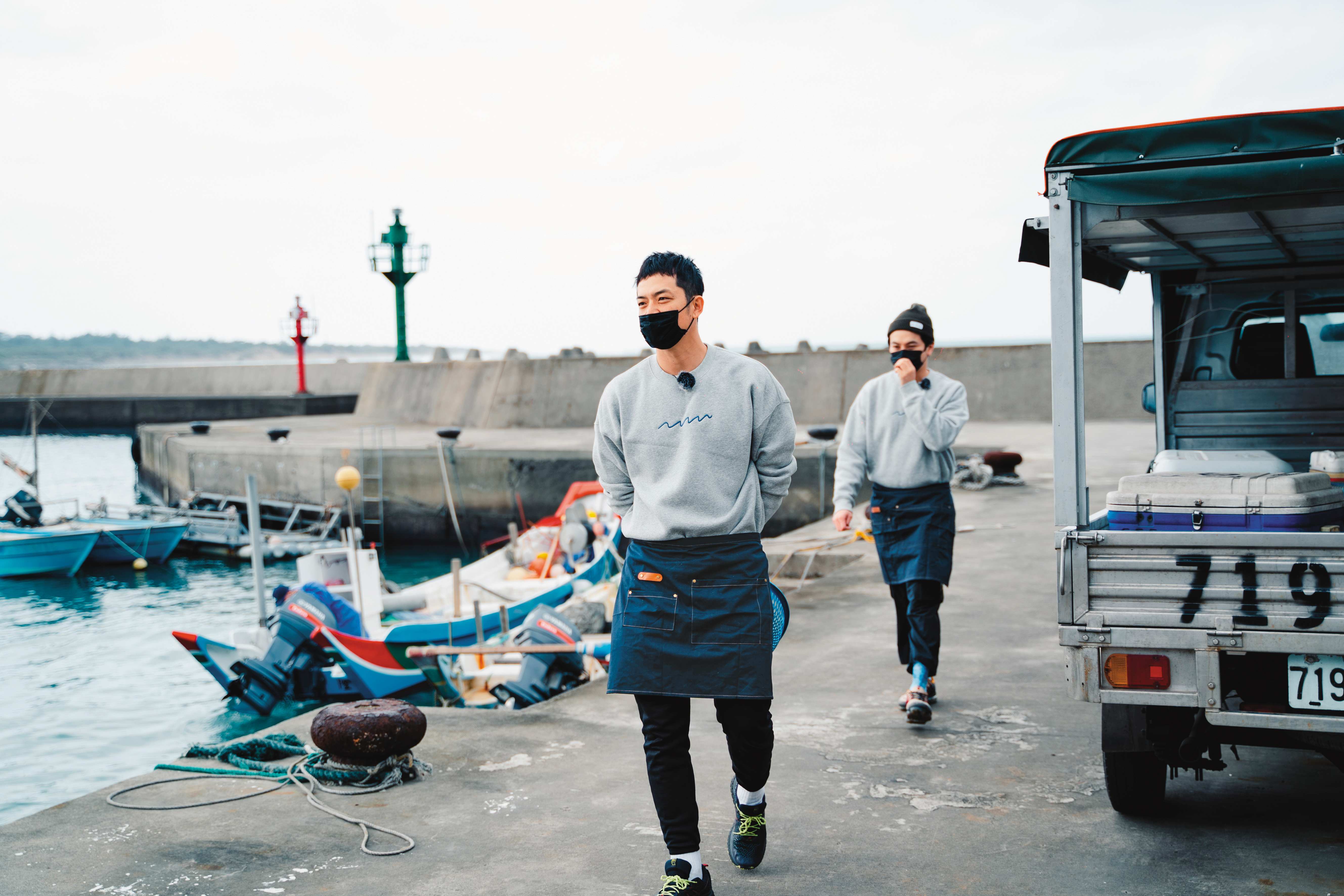 《來吧！營業中》精準掌控細節捕捉姚元浩（左）、楊銘威（右）等藝人真實反應贏得好評，蟬聯Netflix台灣節目排行榜3週冠軍。（TVBS提供）